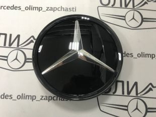 Эмблема решетки радиатора на Mercedes w204 стекло черная Эмблема решетки радиатора на Mercedes w204 стекло черная